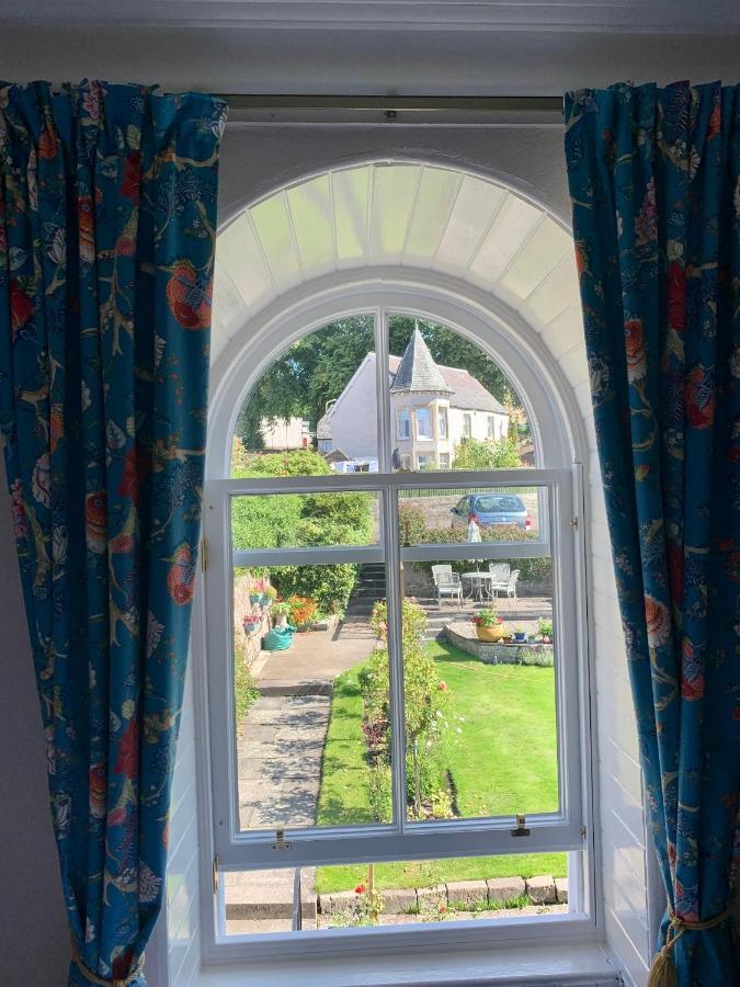 Leven House Bed And Breakfast Крифф Экстерьер фото